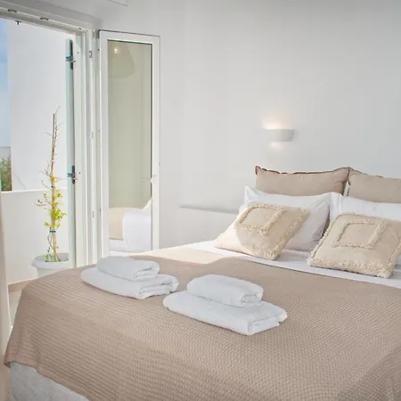 Walking Distance Spacious With Balcony - Esencia Naxian * Naxos City