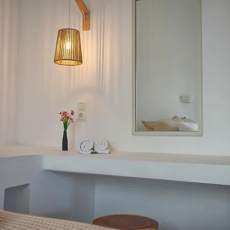 Apartment Walking Distance Spacious With Balcony - Esencia Naxian